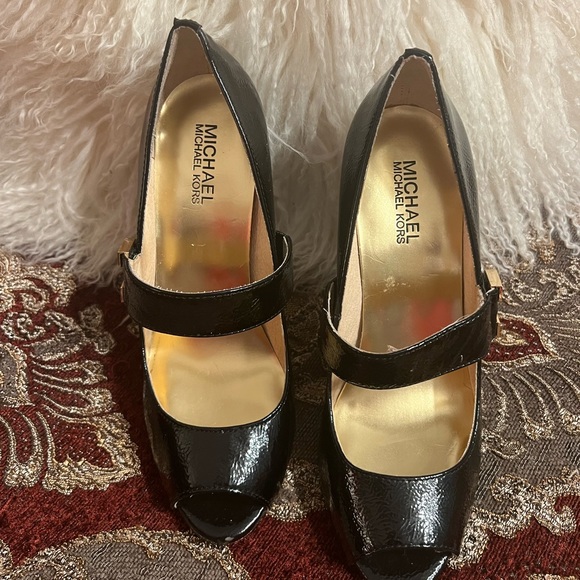 Michael Kors Black Patent Leather Block Heel Peep Toe Mary Jane . Size 7 - Picture 14 of 16